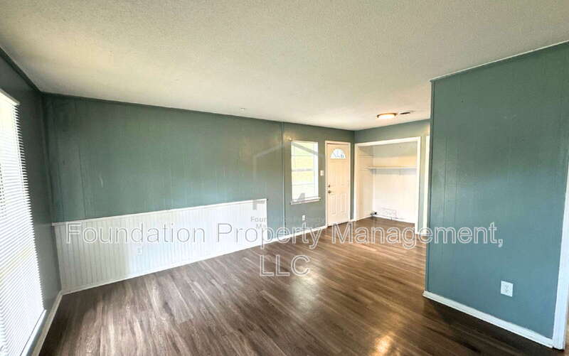 4430 Tarleton Drive – photo 3
