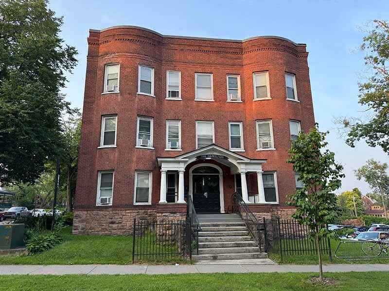 323 Pearl Street, Unit 4 – photo 1
