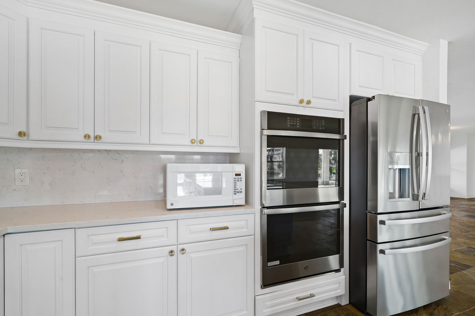 BEAUTIFUL TAMPA RESIDENCE FOR RENT – photo 2