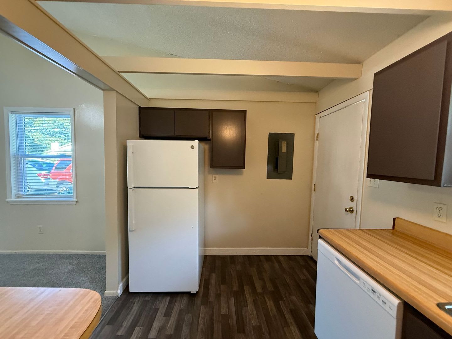 Nice 2 bedroom, 1 bath duplex – photo 3