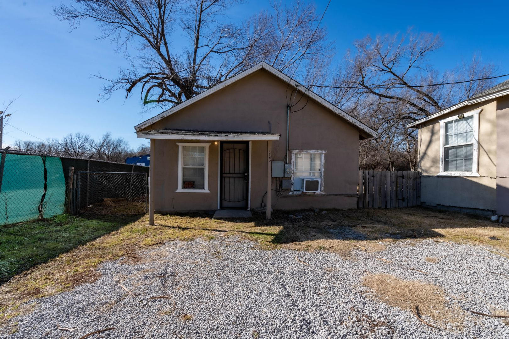 Newly remodeled! 1bed/1 bath! ADU (Accessory Dwelling Unit) – photo 2