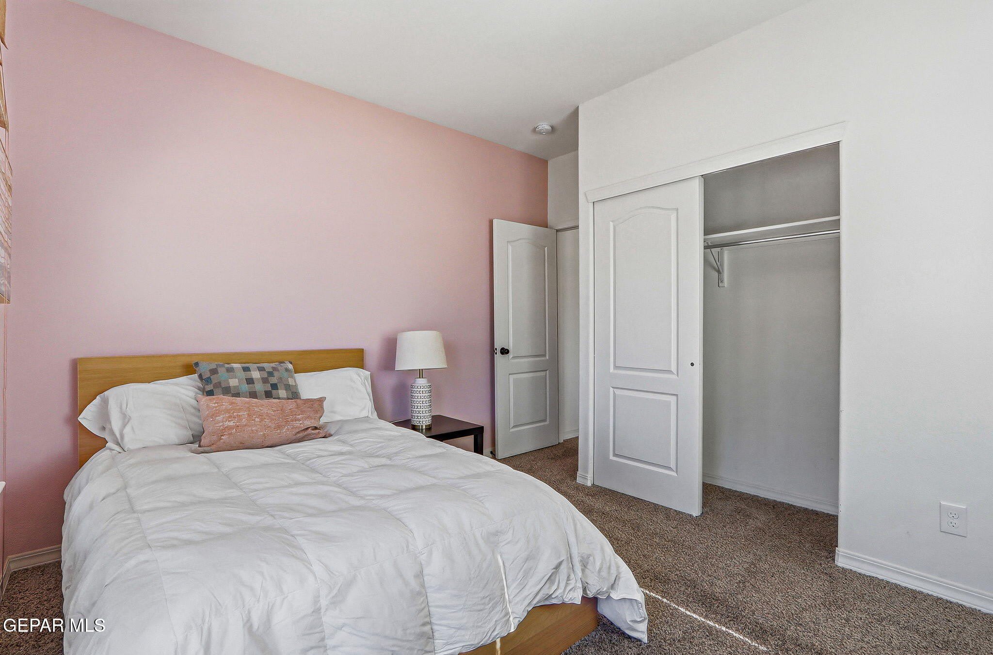 13470 EVERINGHAM Street – photo 5