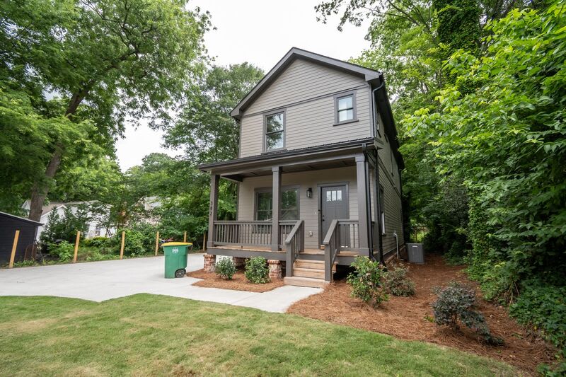 382 N Chase St – photo 2