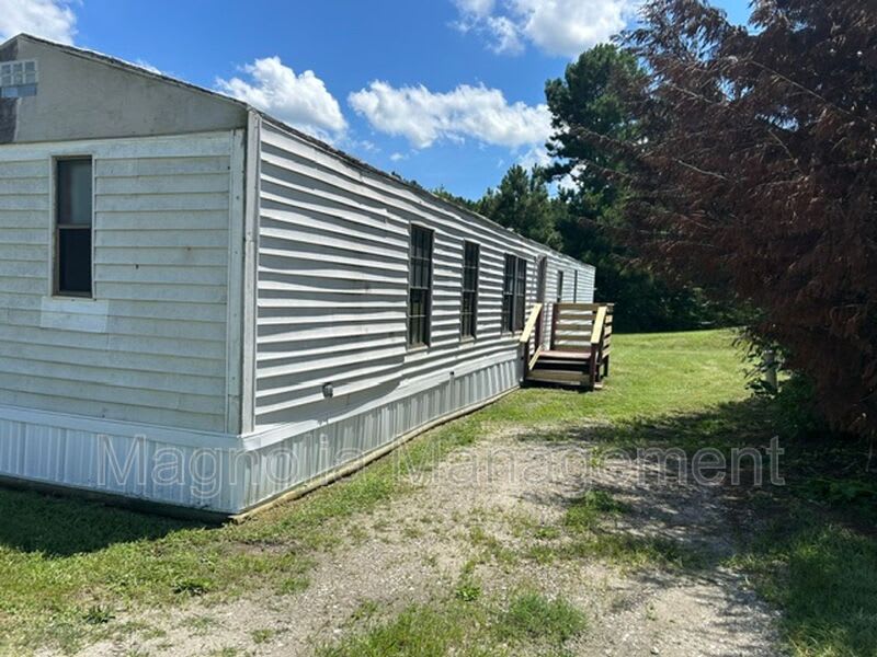 31 S. Oliver Dr. – photo 2