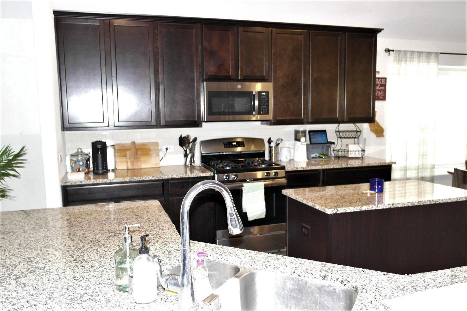 3 Bedroom with Flex Space Available NOW – photo 3