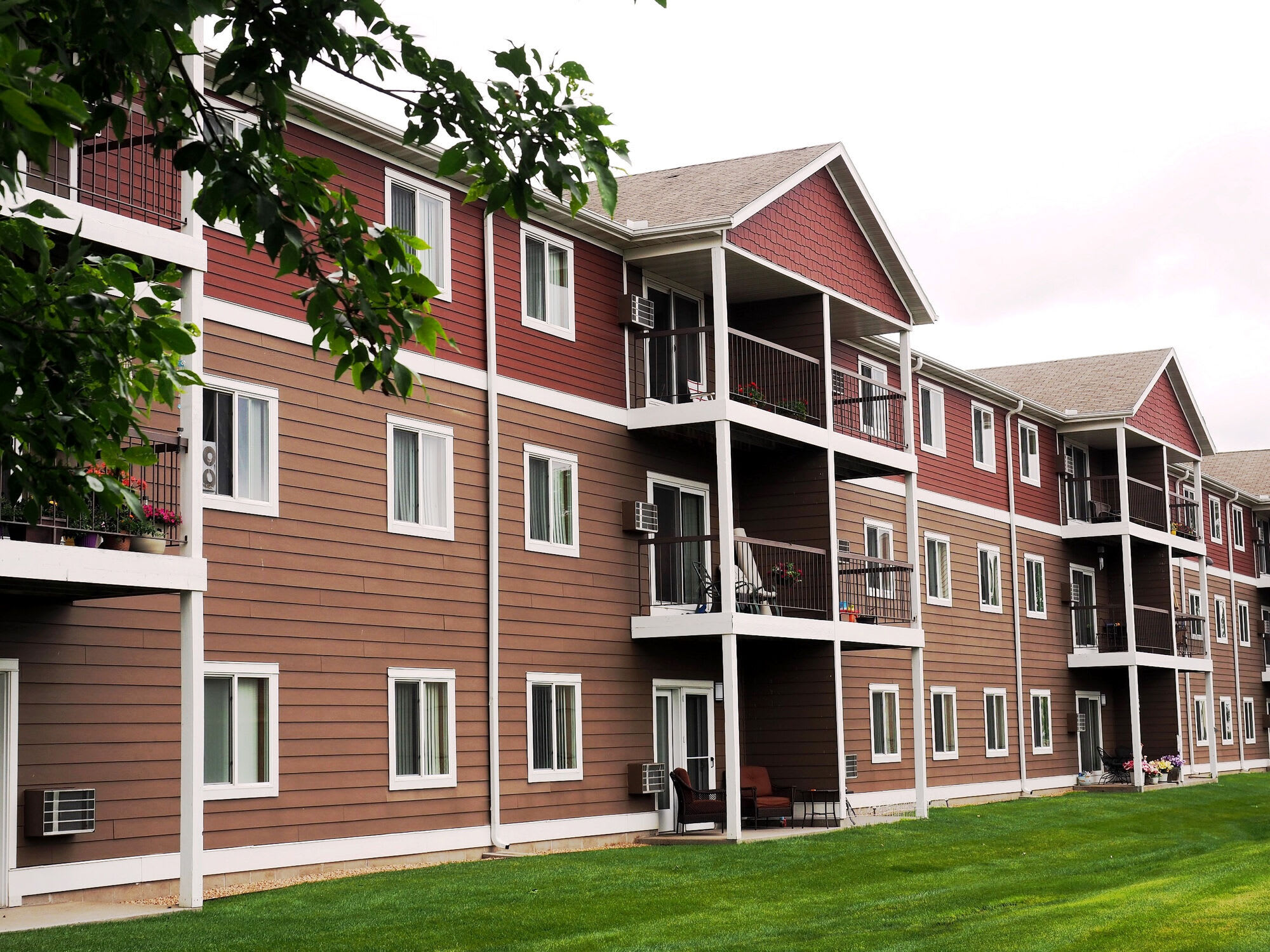 Bedford Apartments – photo 1