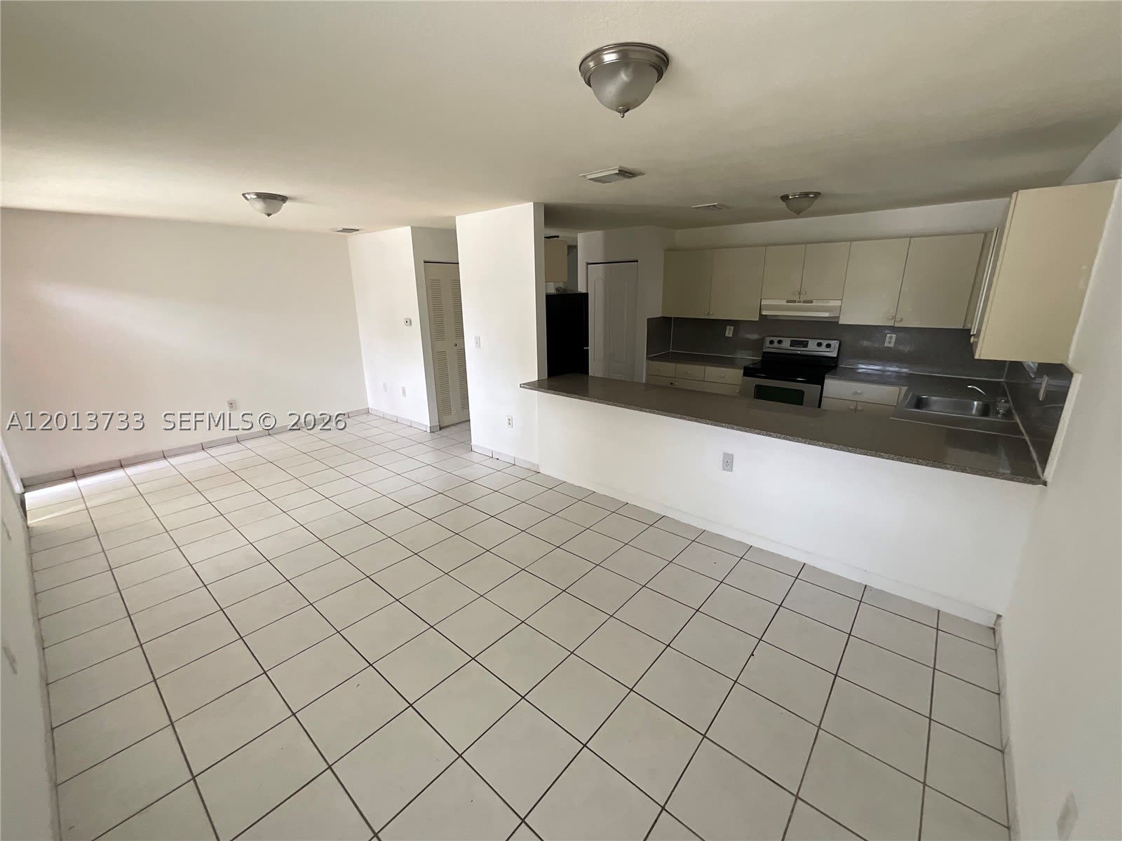209 NE 141st St – photo 3