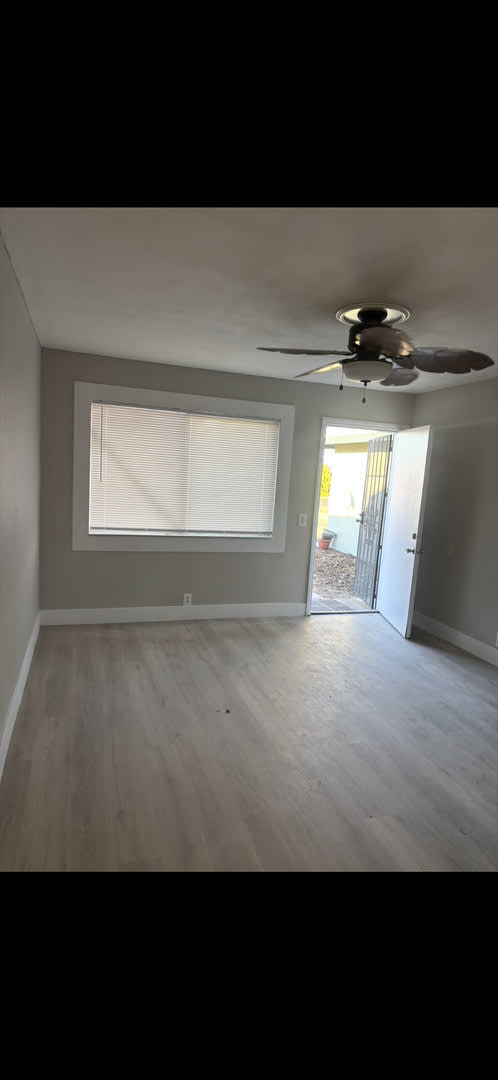 3 Bedroom 1 Bathroom Home! – photo 3