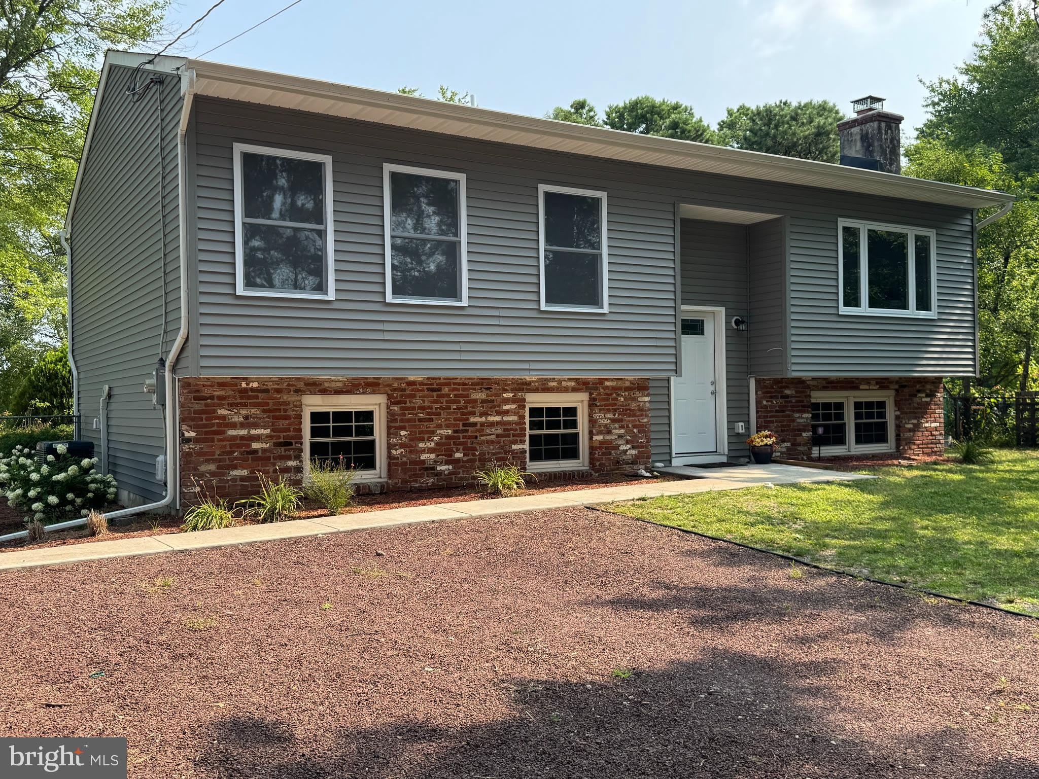 14 CARDINAL Drive – photo 3