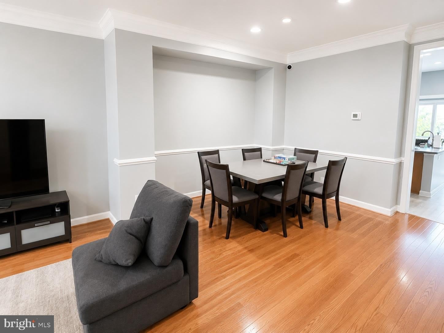 506 Fallsgrove Drive – photo 4