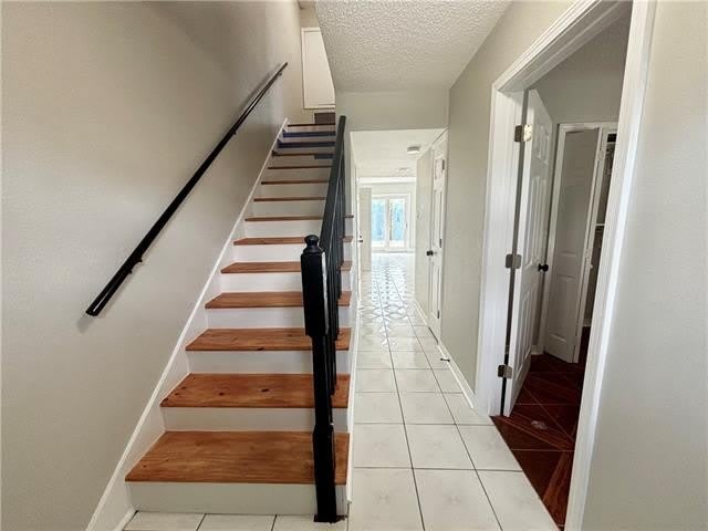 6628 Harbourview Drive – photo 2