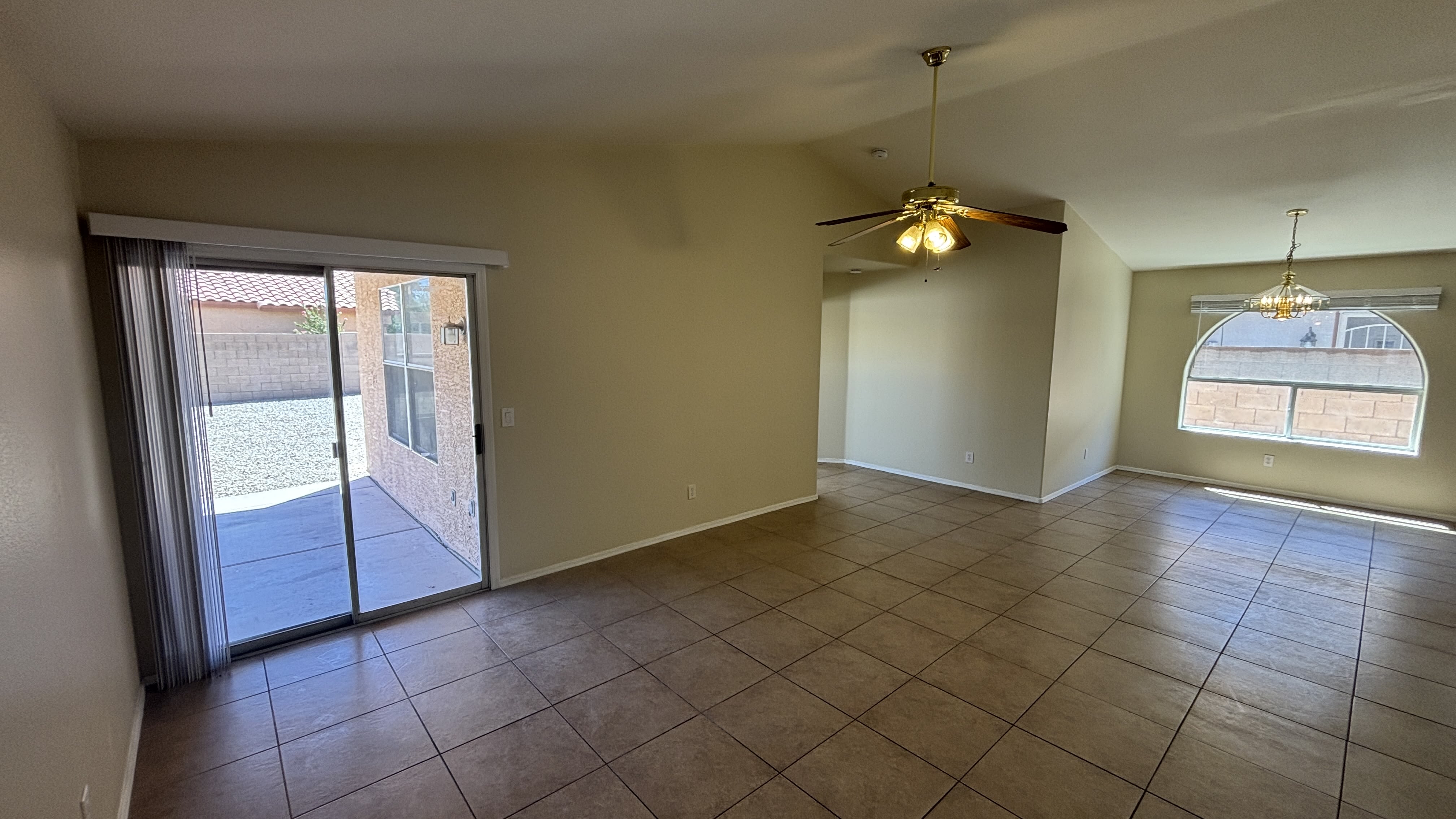 12721 W Palm Ln – photo 3