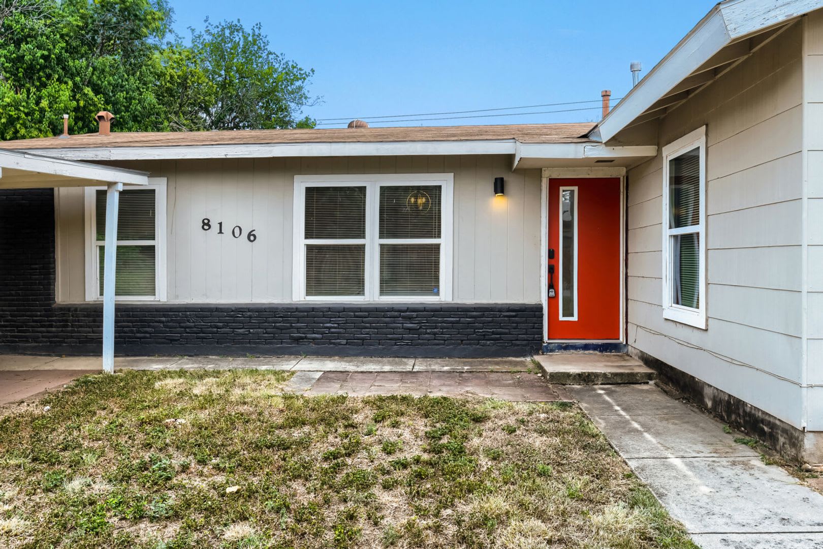 Charming Single-Story Home – photo 3