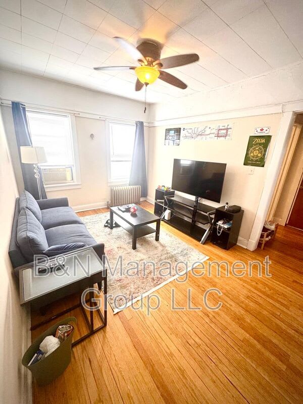 1063 W Dakin – photo 3