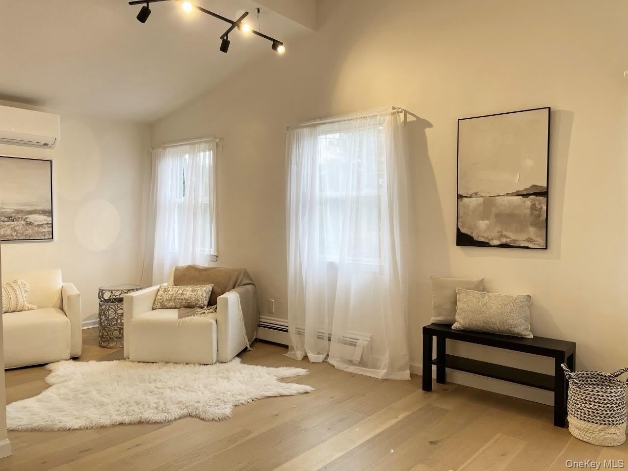 20 Walters Avenue – photo 5