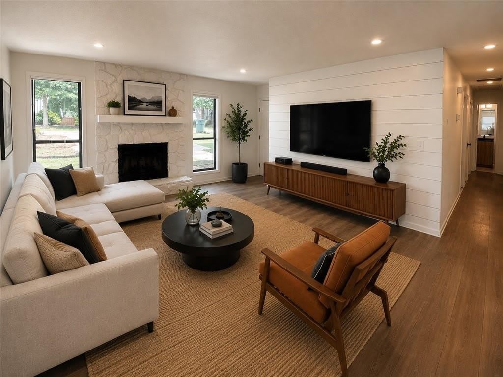 1604 Walker Street SE – photo 3