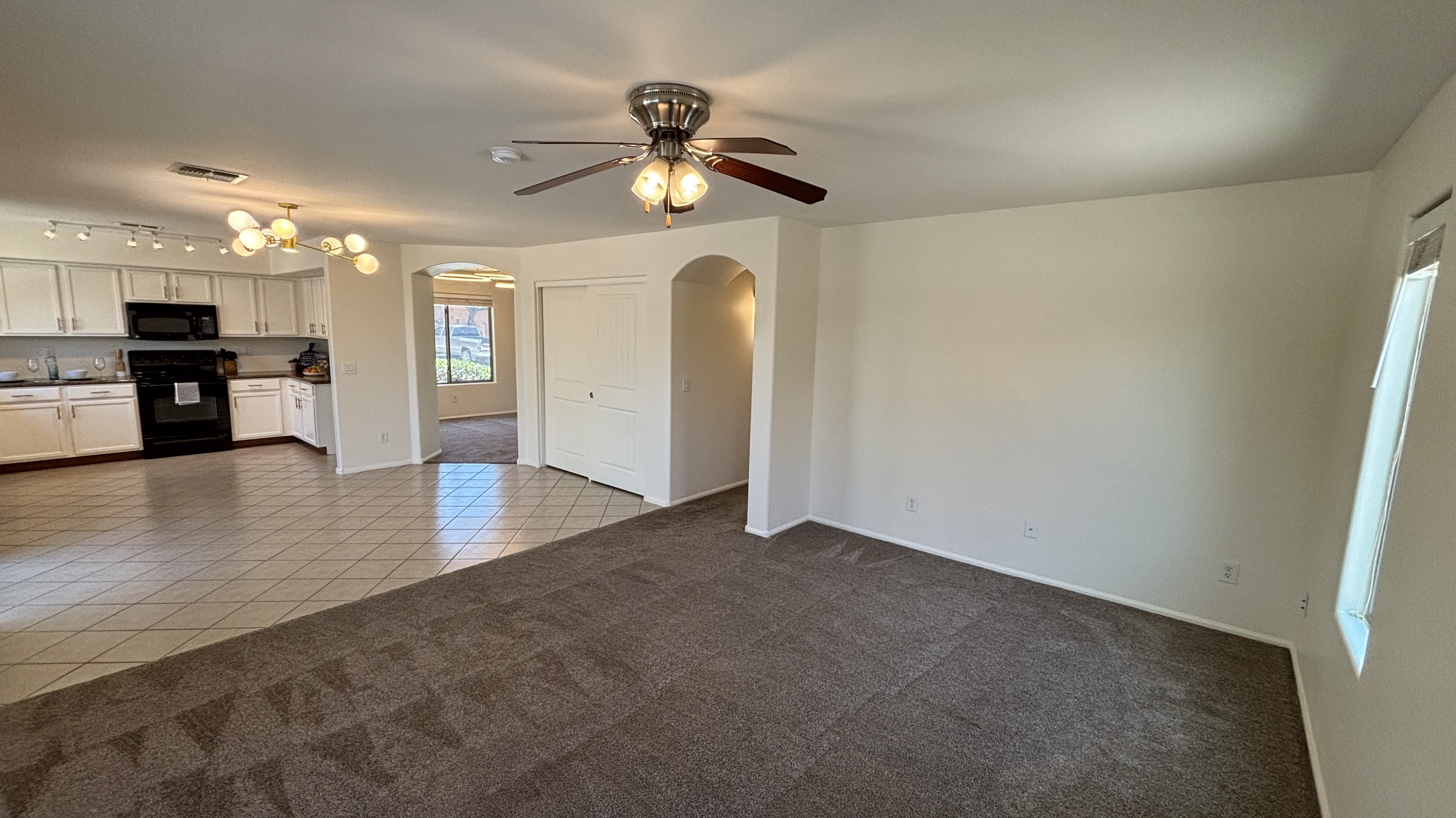 624 W Mesquite Tree Ln – photo 5