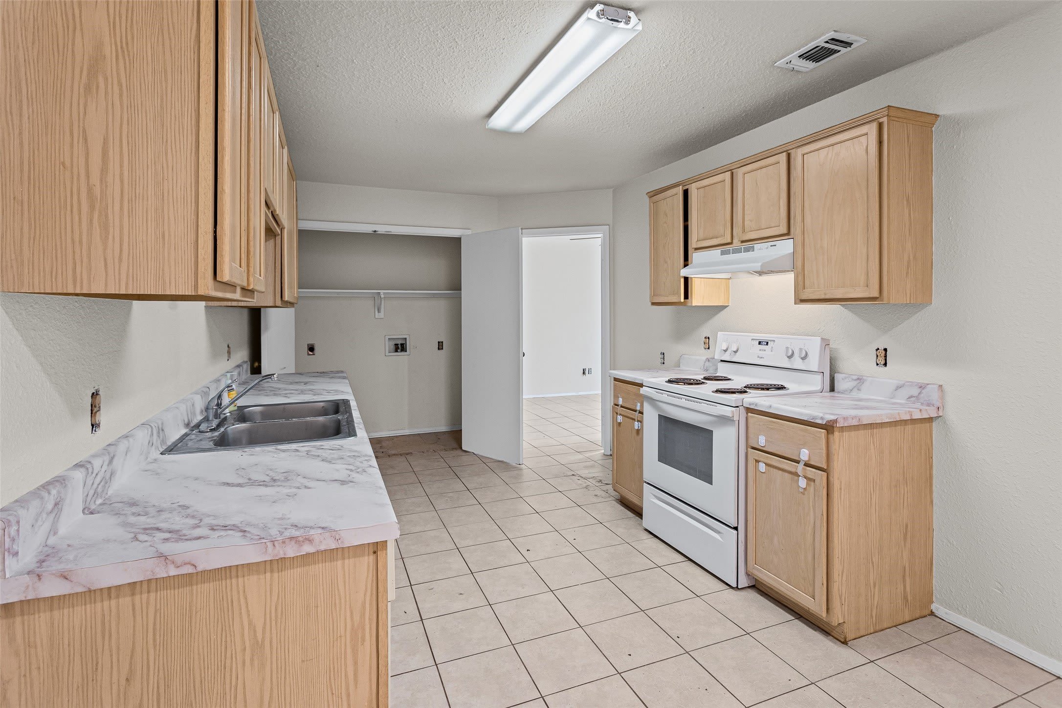2720 James Road – photo 3