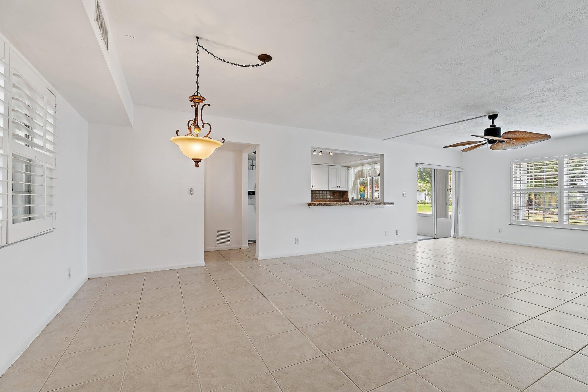 5570 Tamberlane Circle – photo 4