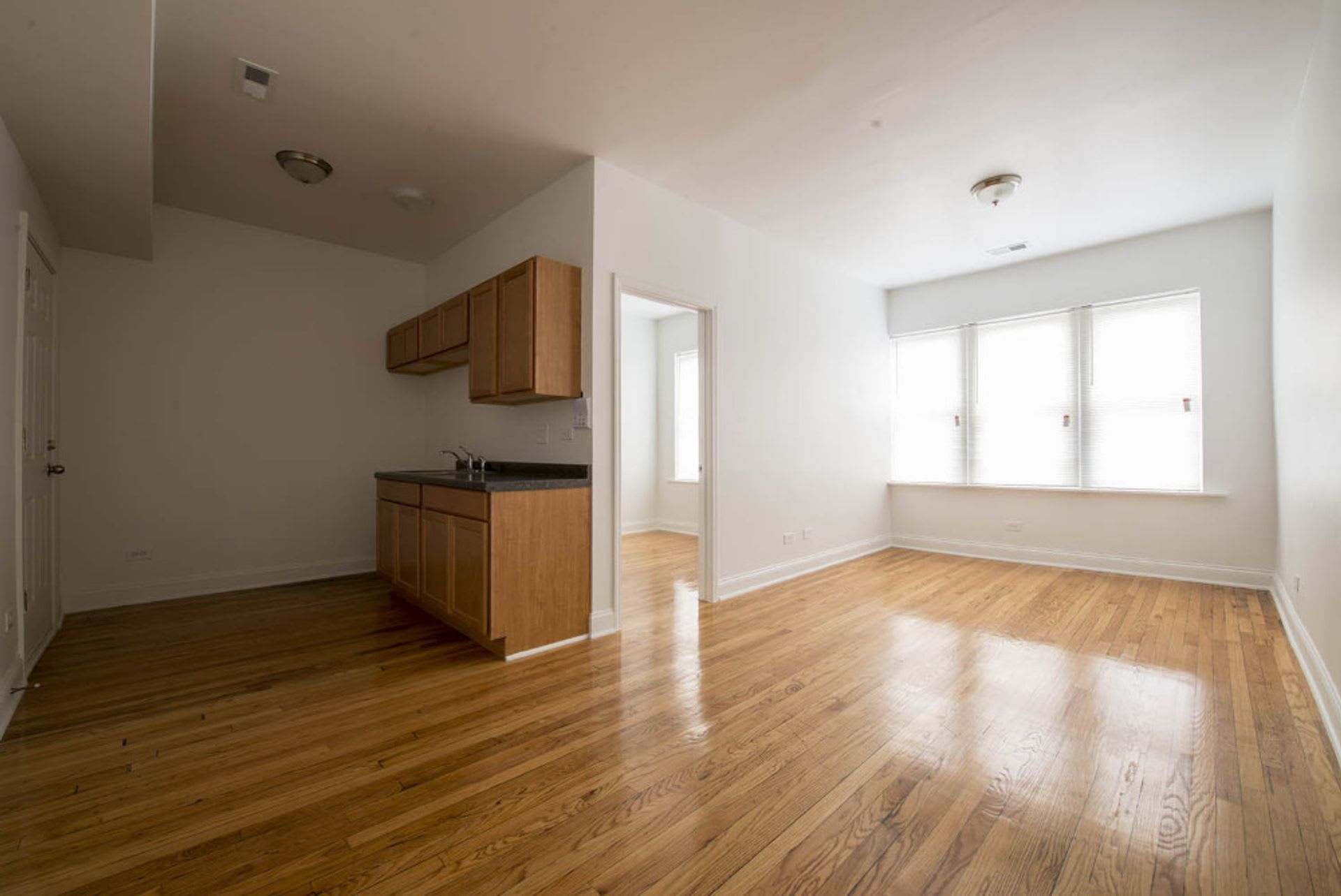 3600 W Franklin Blvd – photo 2