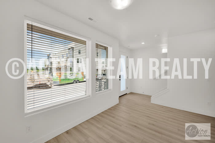 570 Sego Way – photo 4