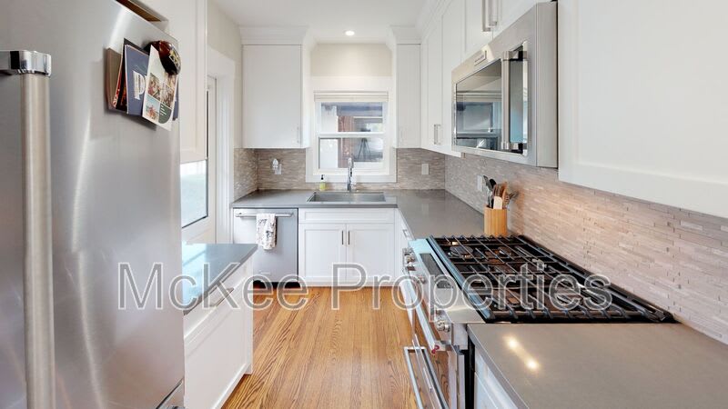 416 G Avenue – photo 5