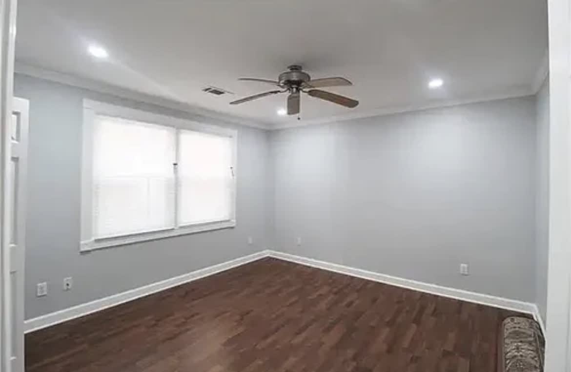 5437 Vermillion Boulevard – photo 3