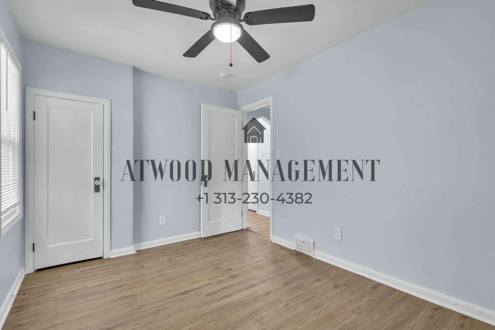 This beautifully updated 3-bedroom, 1-bath single-family home is ready for move-in! – photo 5