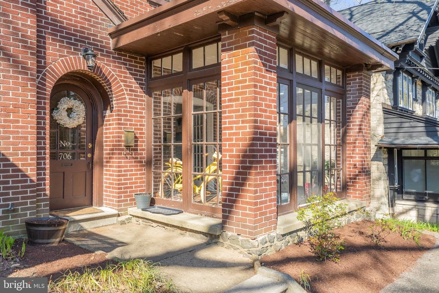 706 W 21ST ST – photo 3