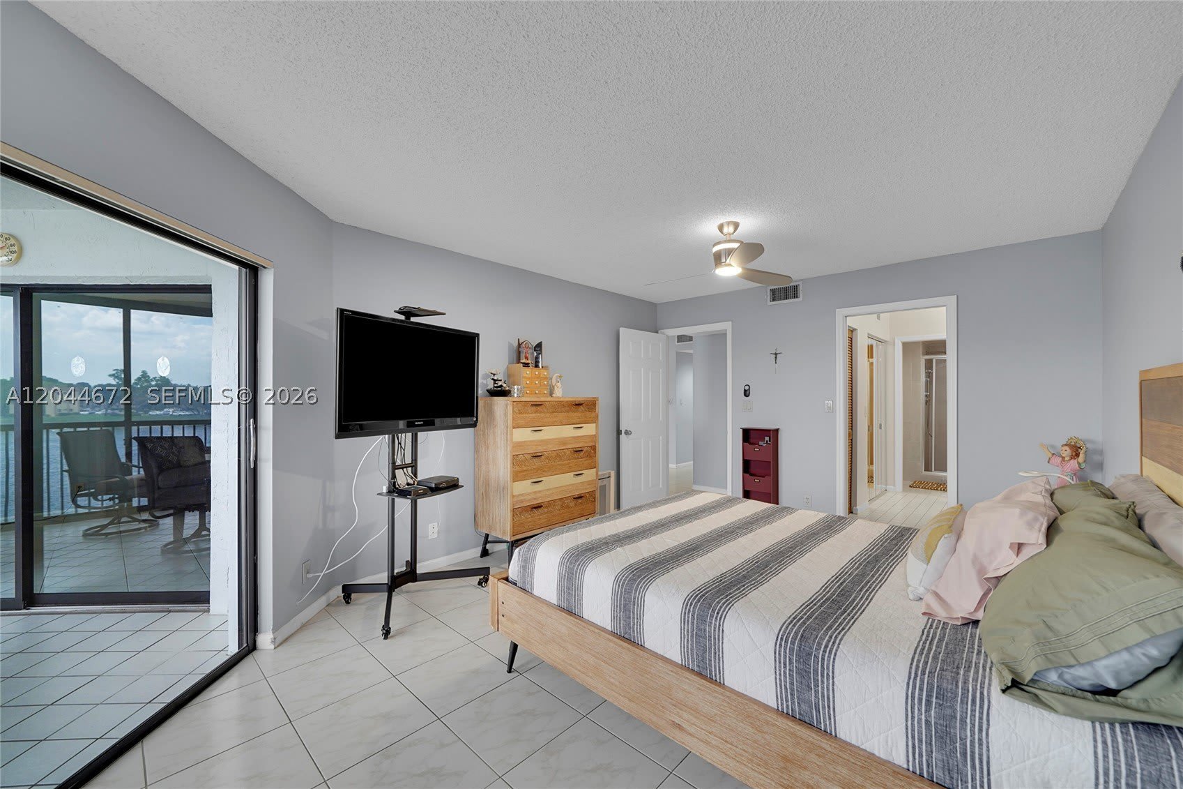 7250 Fairfax Dr – photo 5