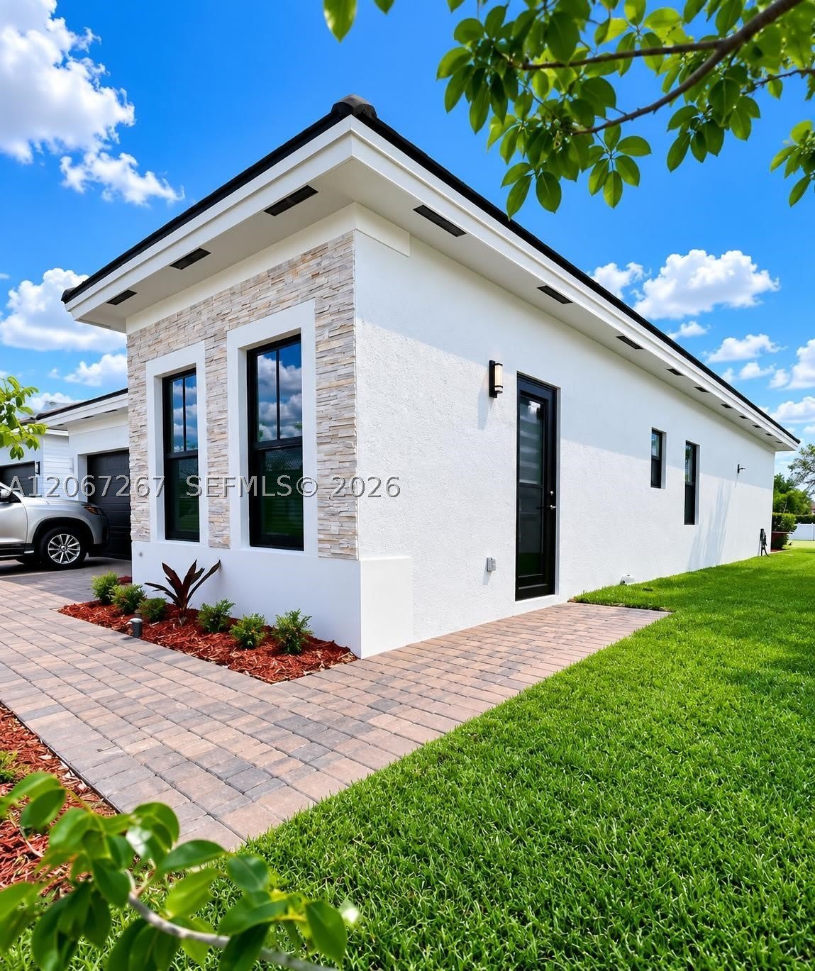 14602 SW 23th Ter – photo 2