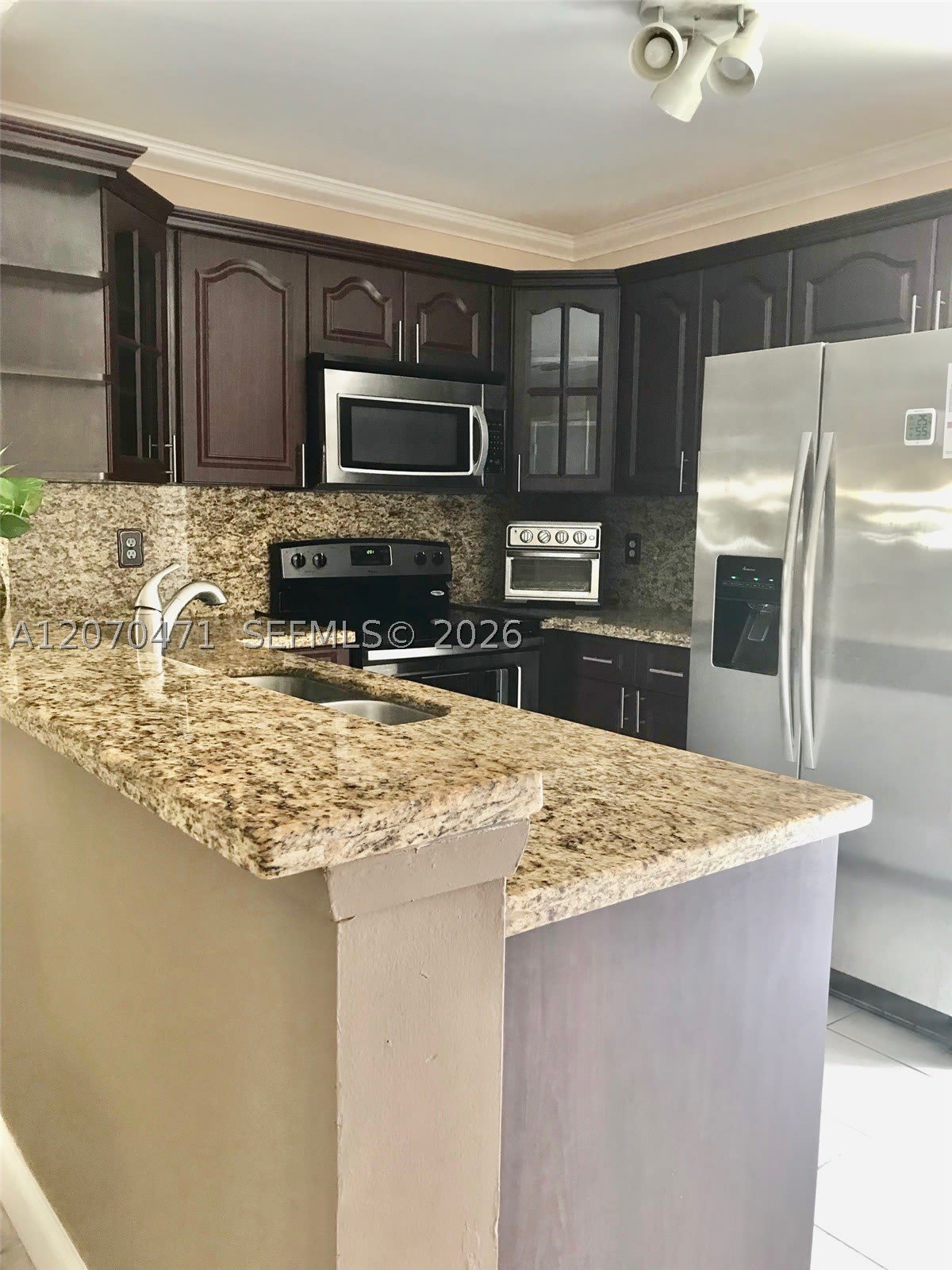 2864 Cambridge Ln – photo 4
