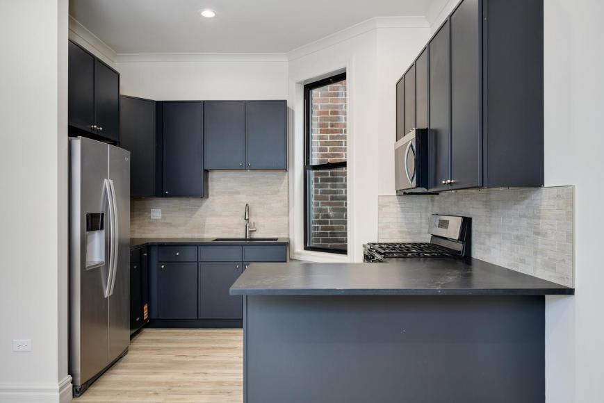 1710 West Belmont Ave. – photo 3
