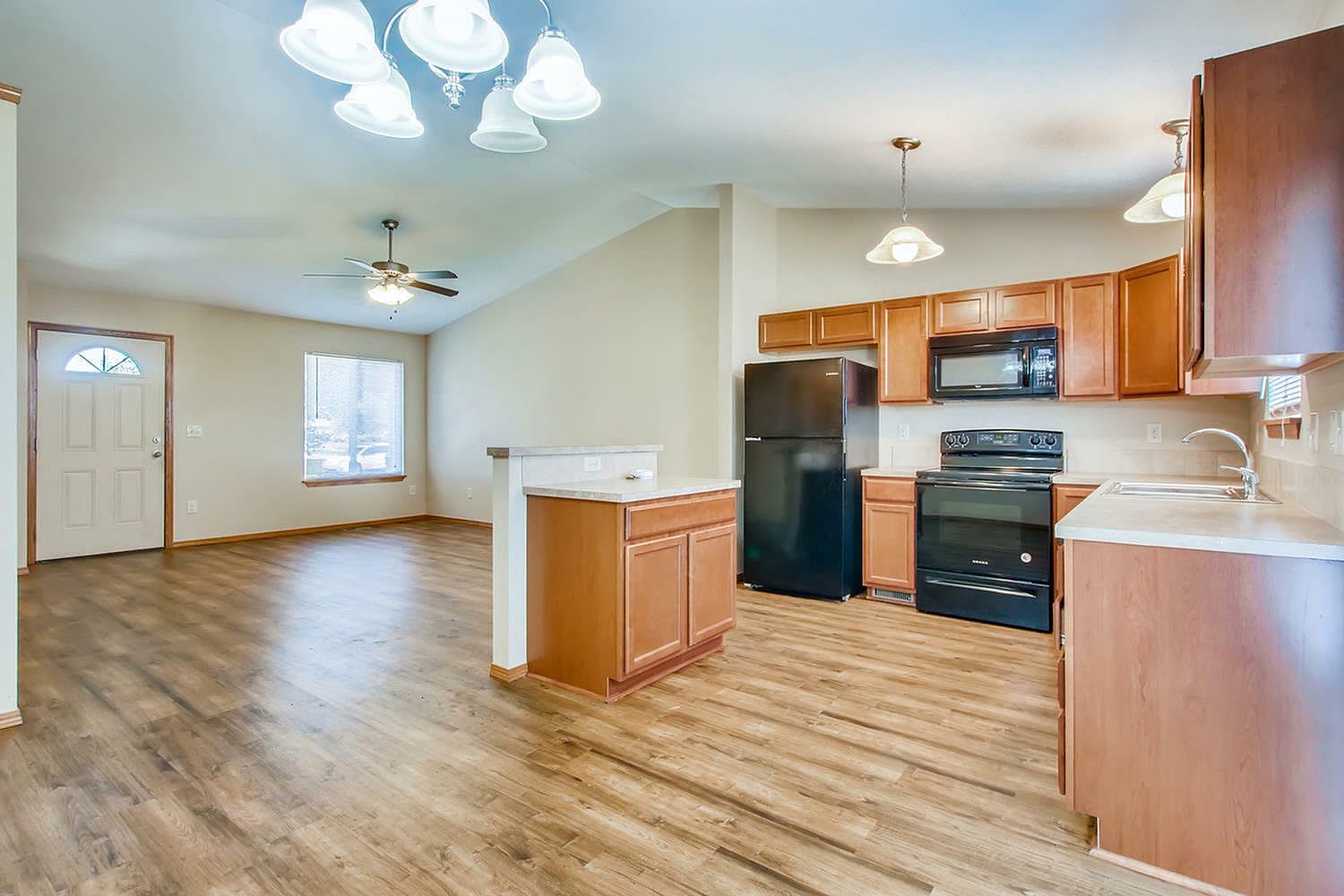 Lakeside Townhomes – photo 3