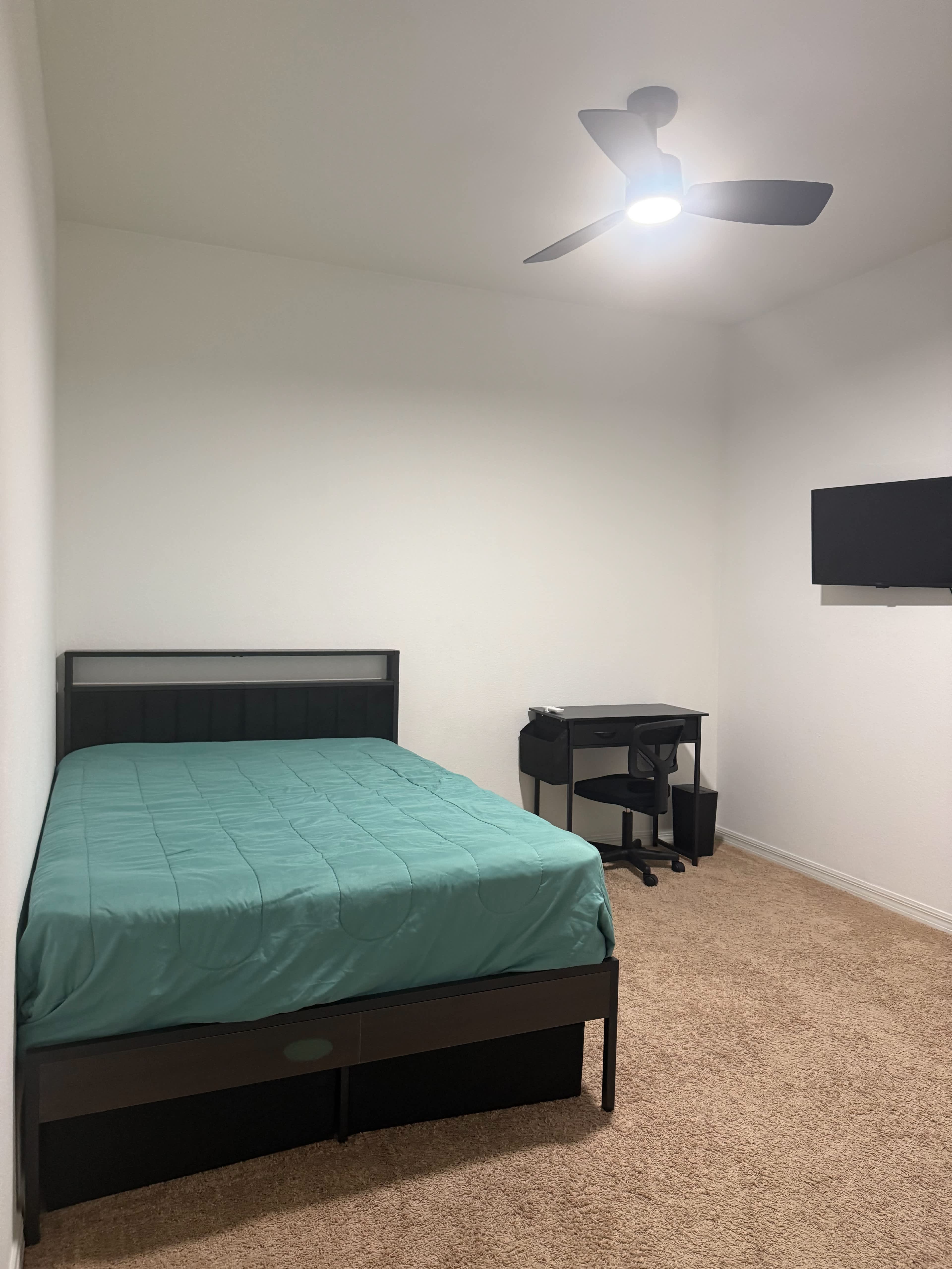 2313 Beacon Landing Circle – photo 1