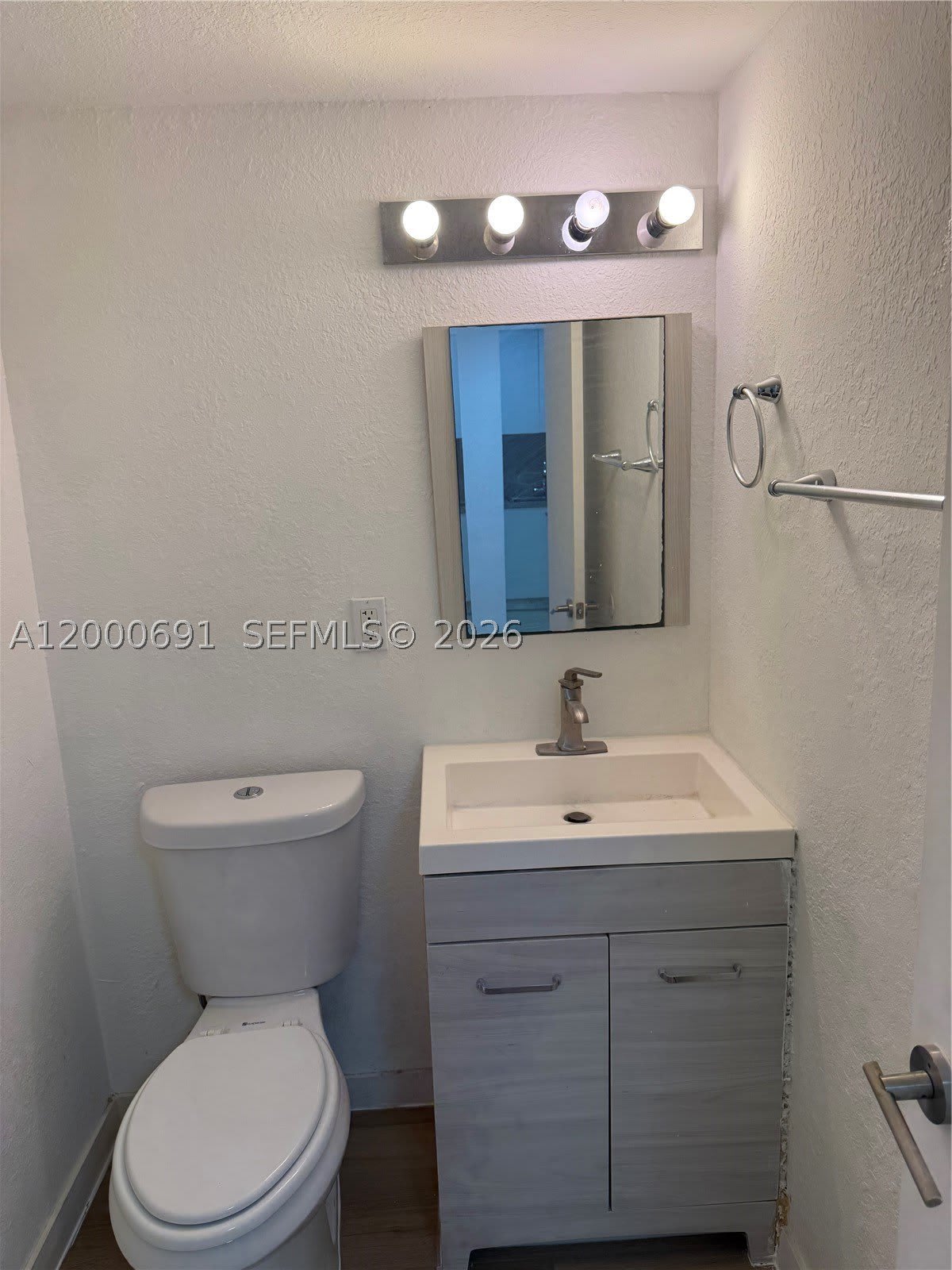 15201 NE 6th Ave – photo 4