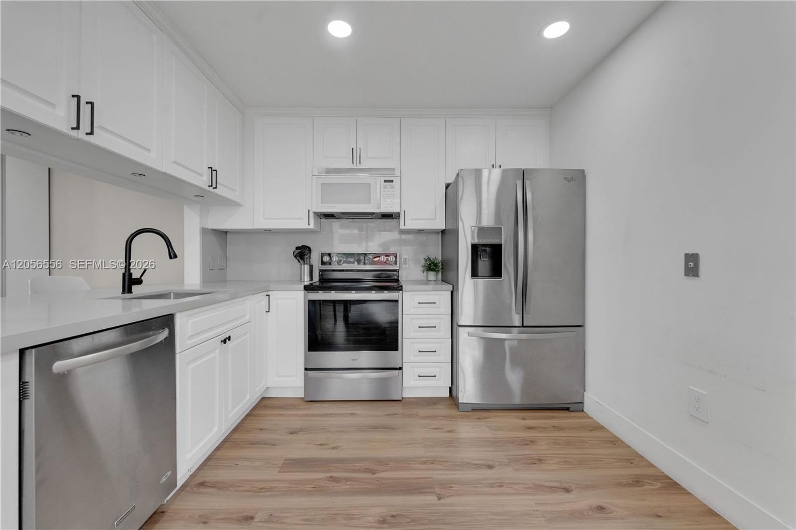 20903 Leeward Court 3111 Aventura Fl 33180 3872 – photo 1