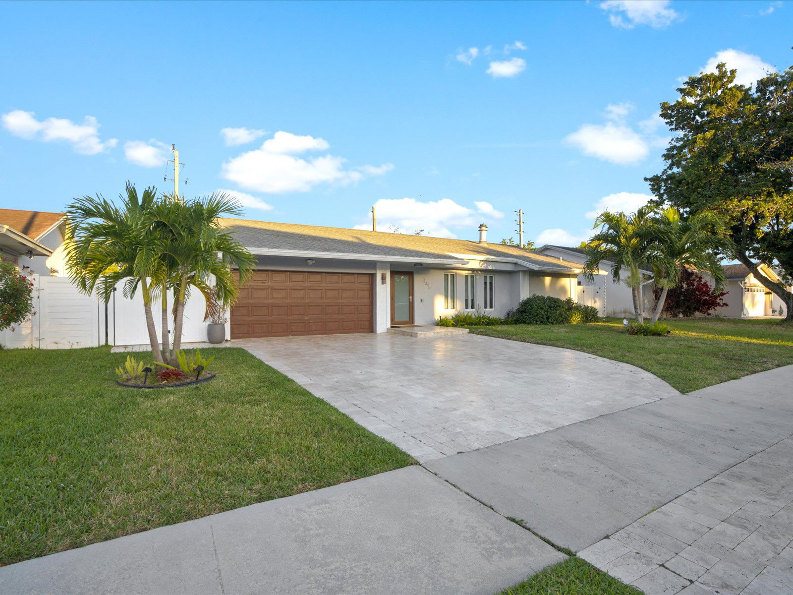 1398 Southwest 24th Terrace – photo 4
