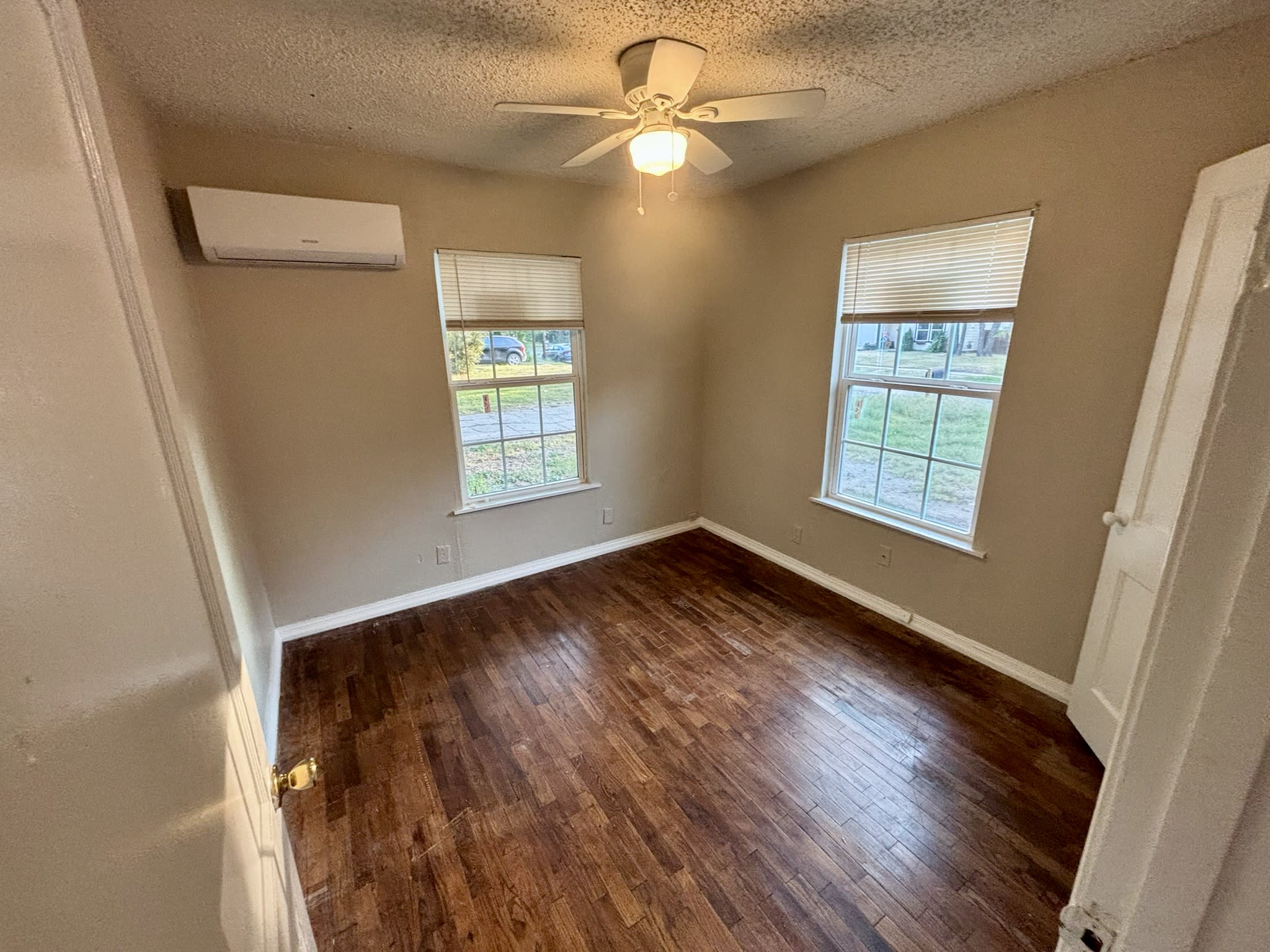 315 Ritchey St – photo 4