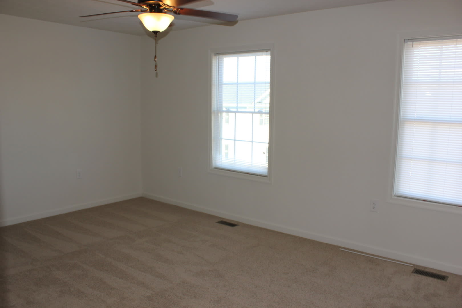Two Master Suite Apartment Townhouse – photo 5