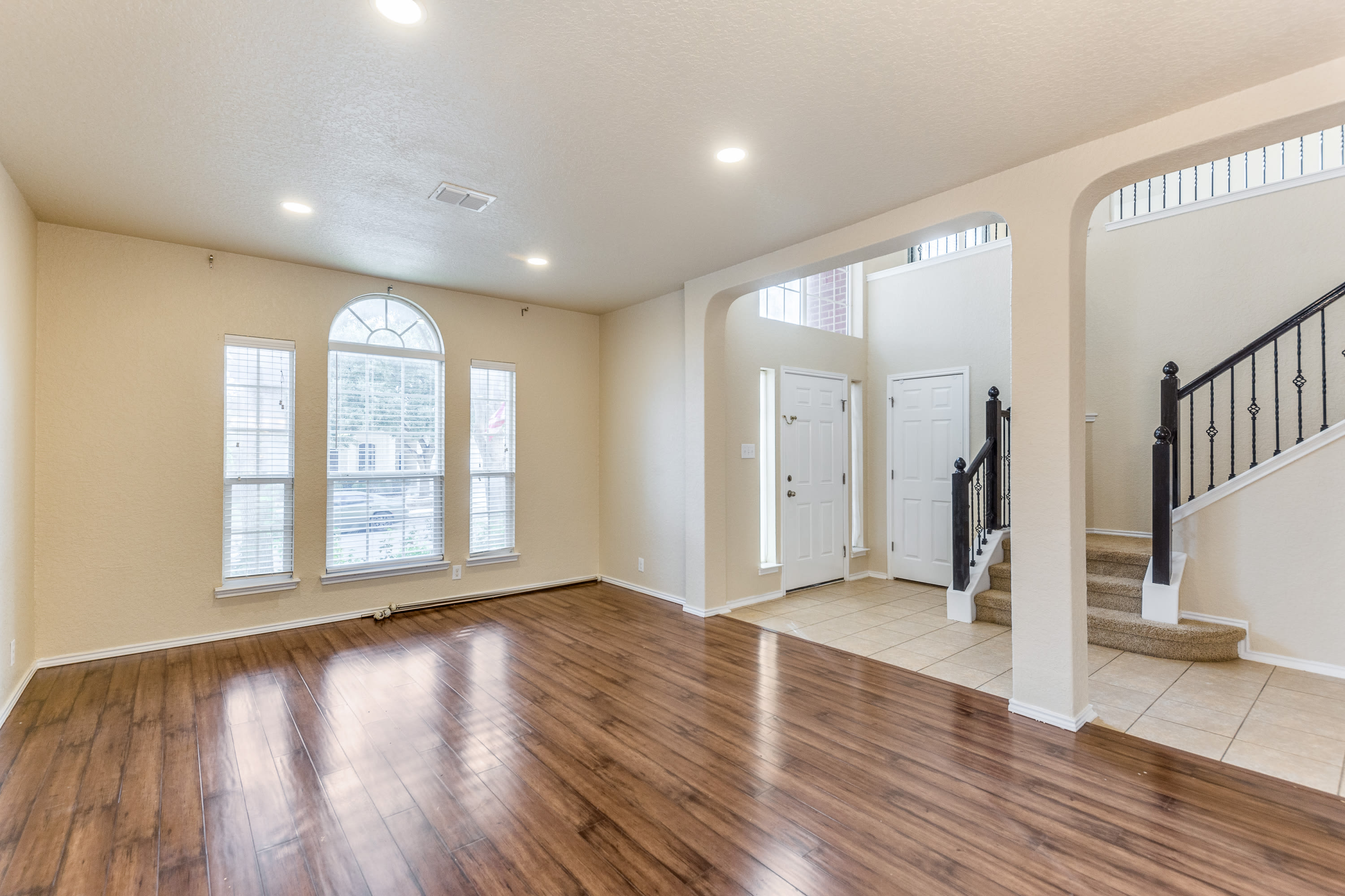 5723 White Oak Cove – photo 2