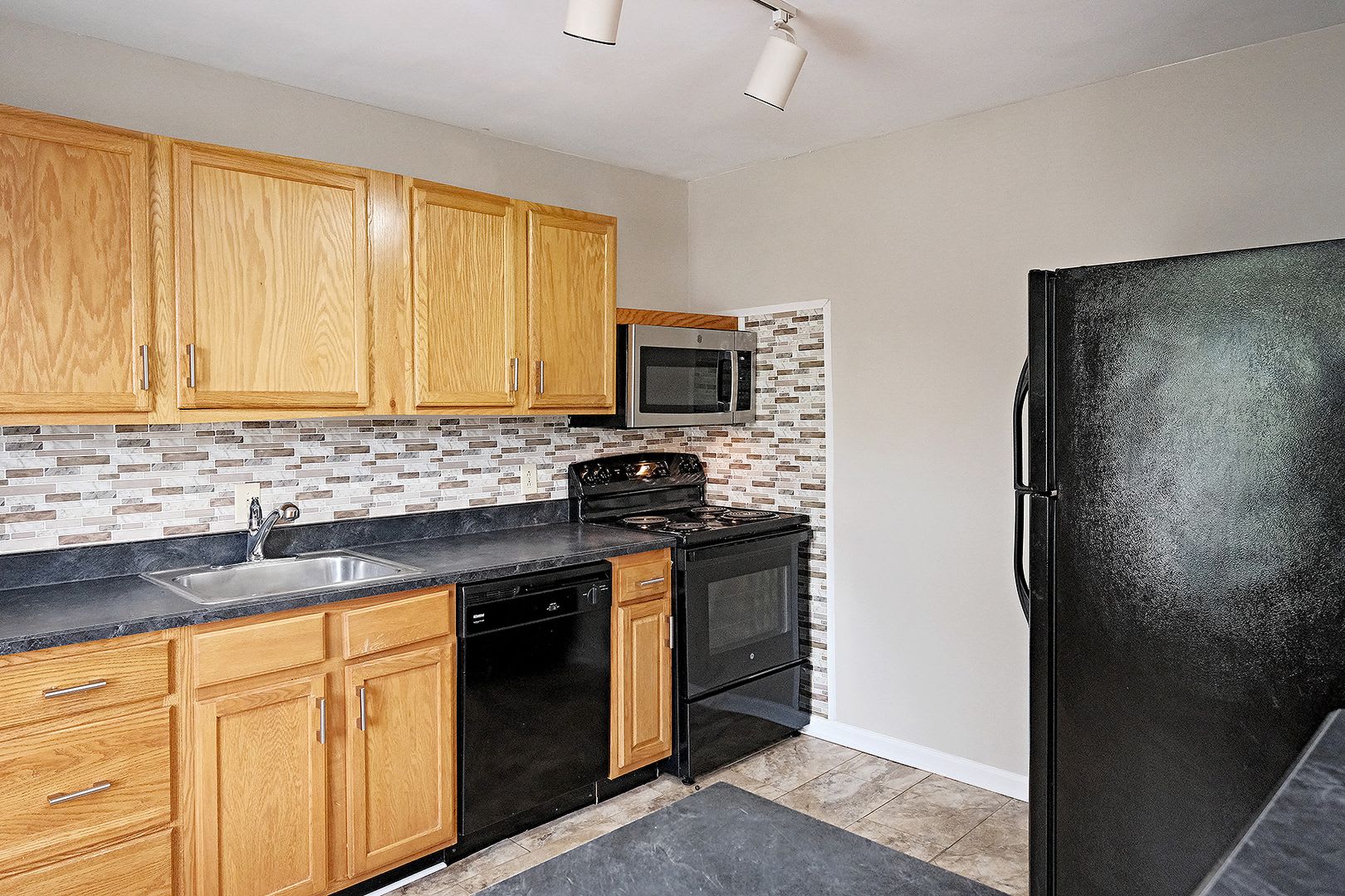 500 Off 1St Month S Rent Dog Friendly Villas At Southern Ridge Apartment – photo 4