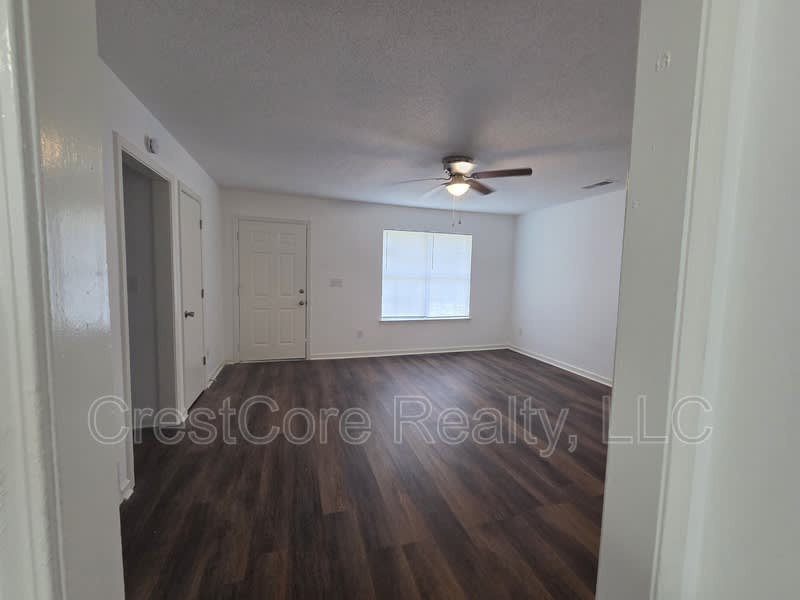 2518 Derbyshire Ave – photo 4