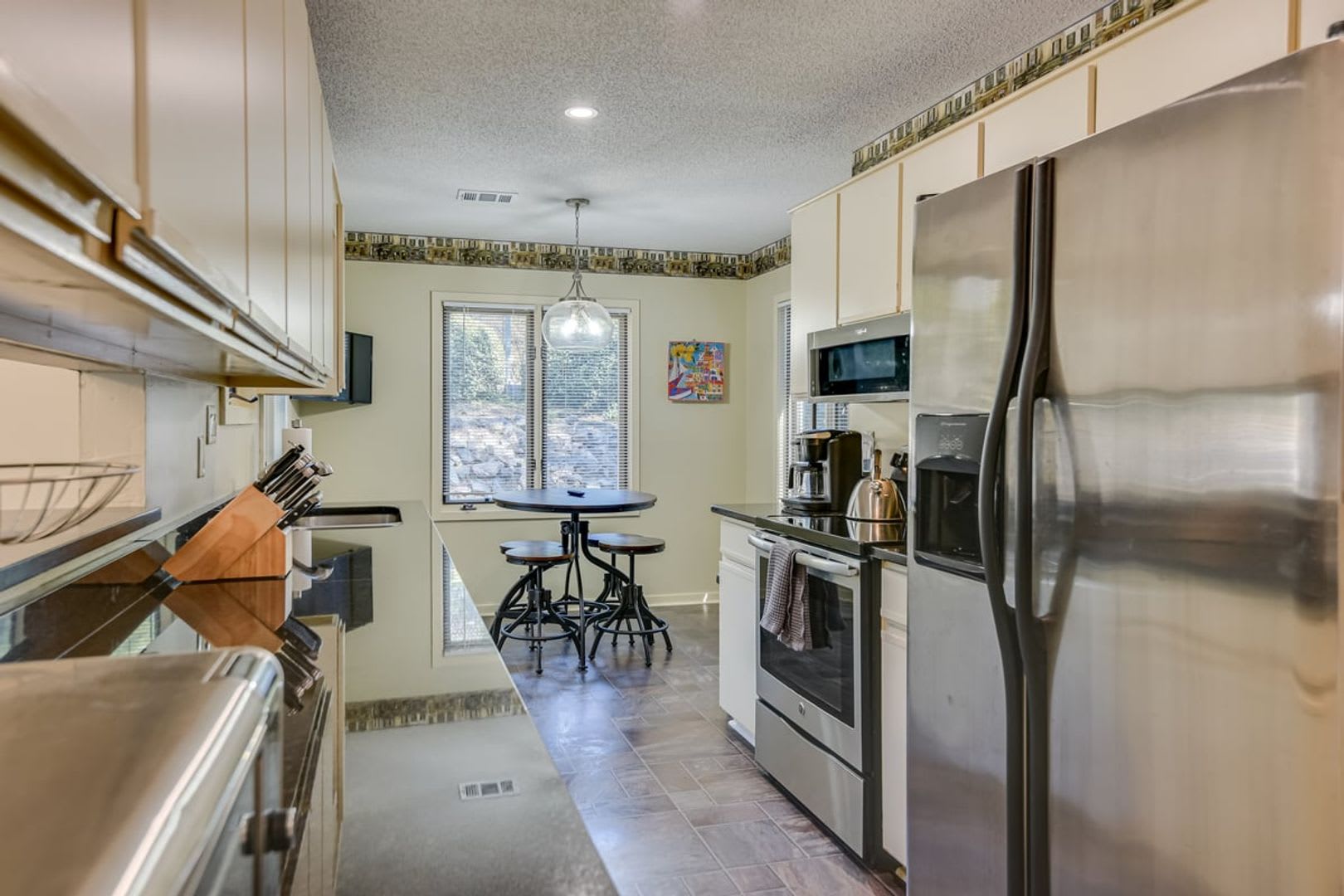FULLY FURNISHED, 3247 Summerchase Circle – photo 3