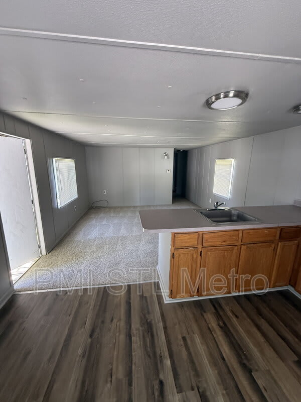 747 Cunningham Ave – photo 5