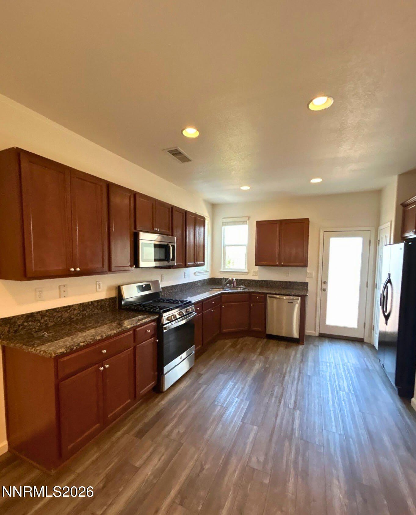 5900 Promontory Drive – photo 4