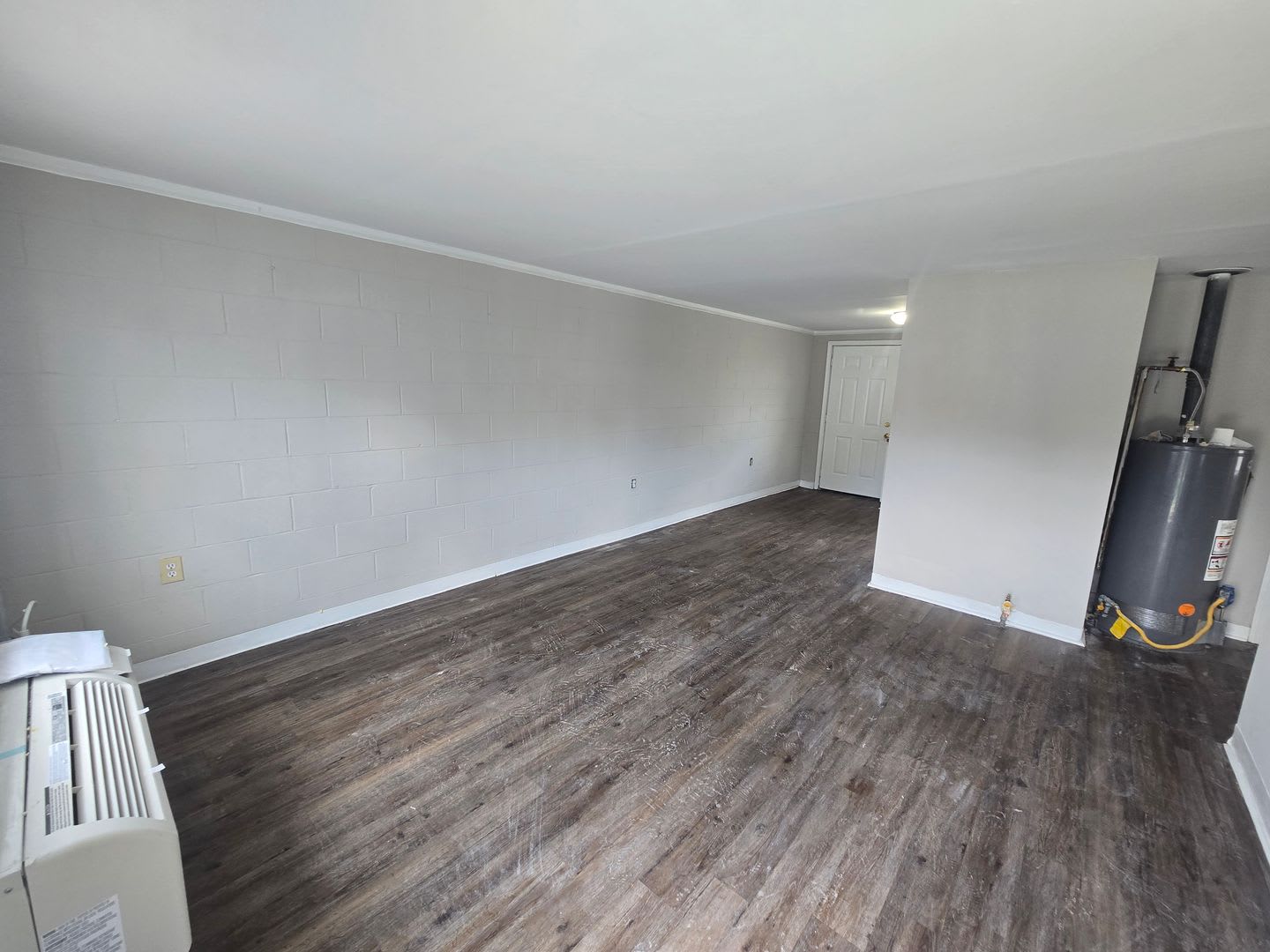 Two bedroom apartment off Colonial Drive – photo 1