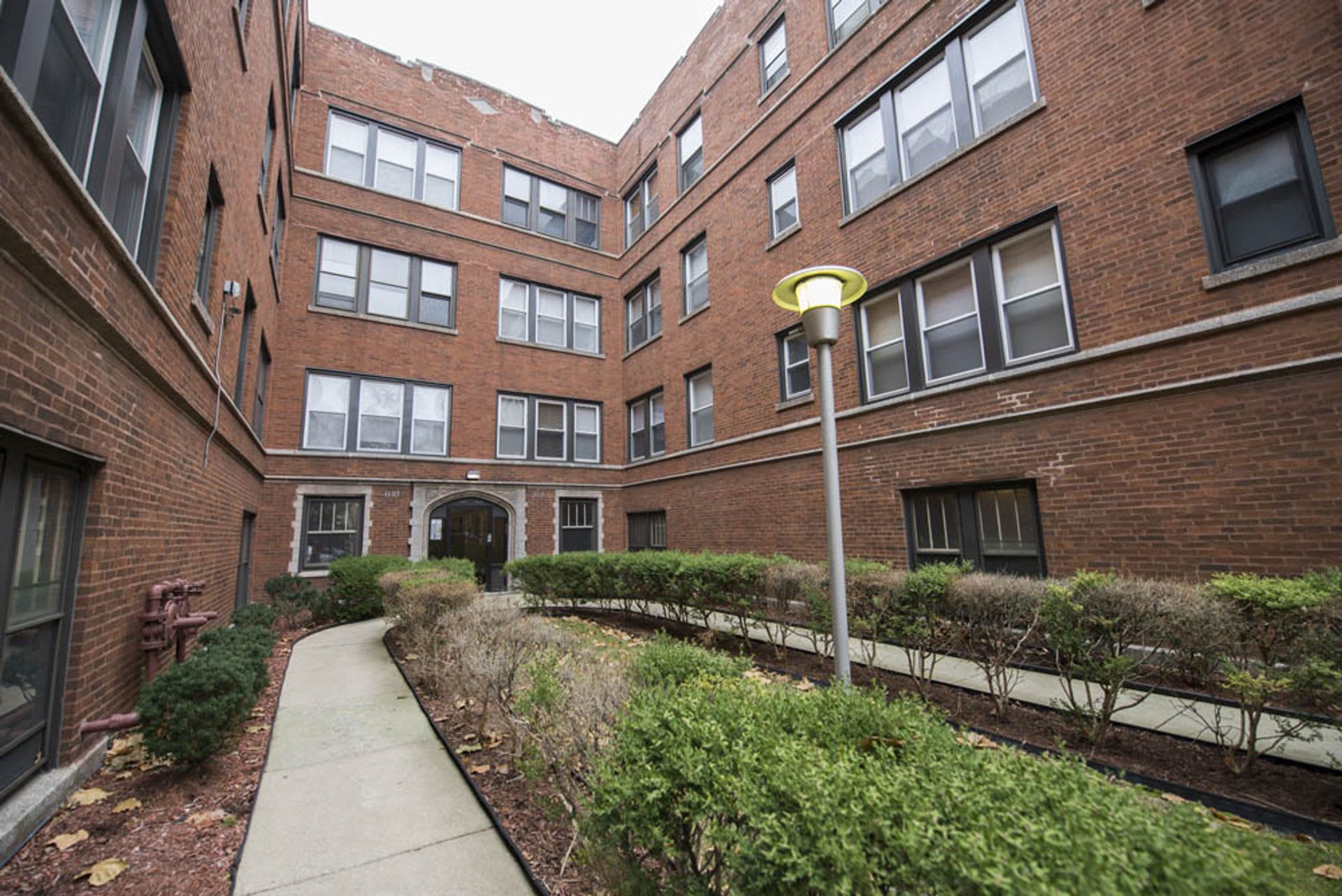 4332 Hazel – photo 1