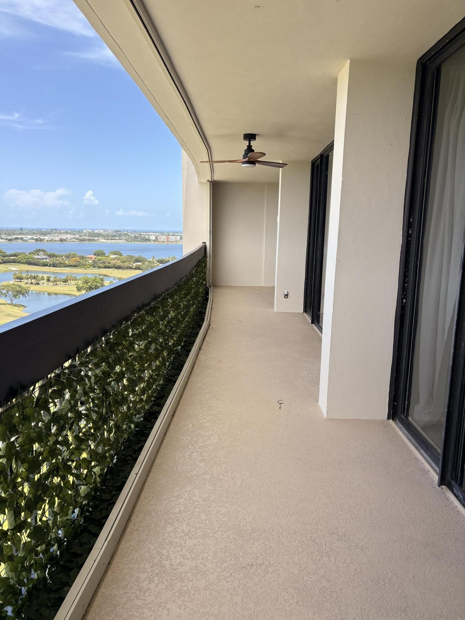 2400 Presidential Way – photo 3