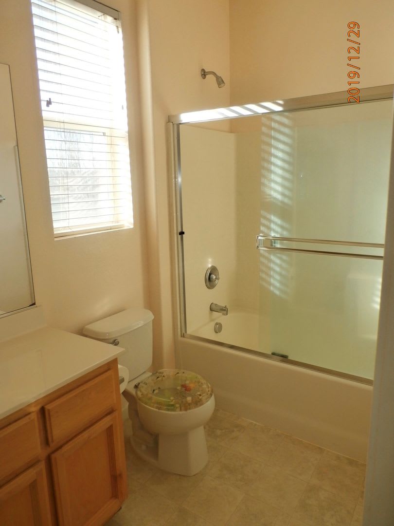 Stunning 4/2.5 Natomas Beauty! (PLEASE READ ENTIRE AD FOR SHOWING)! – photo 4
